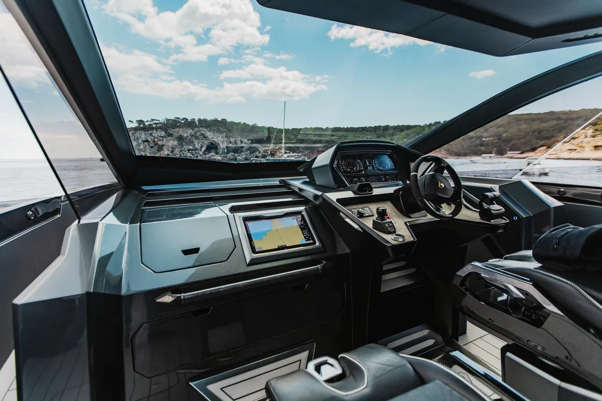 Lamborghini — Photo 5